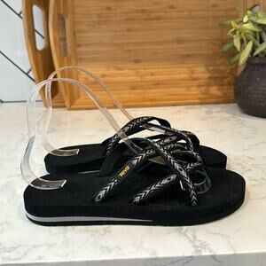 Teva Olowahu palms black white quick dry all day wear sustainable vegan size 6